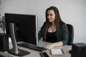 woman working on her SEO and readability after learning more about SEO from Simplified SEO consulting