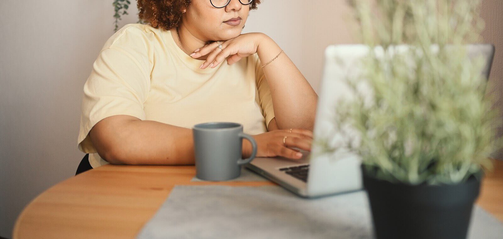 A woman types on her laptop while sitting at a table. Are you trying to create good SEO content but do not know how? Speak with Simplified SEO Consulting today to see how we can help your SEO strategy.